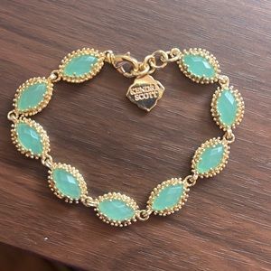 EUC. Kendra Scott Jana Bracelet. Gold tone.